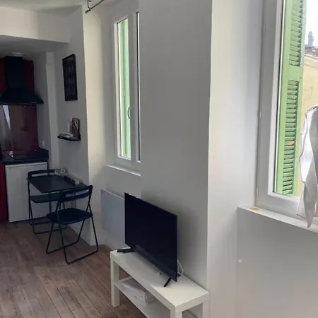 Apartment Proche Centre Et Gare Lourdes